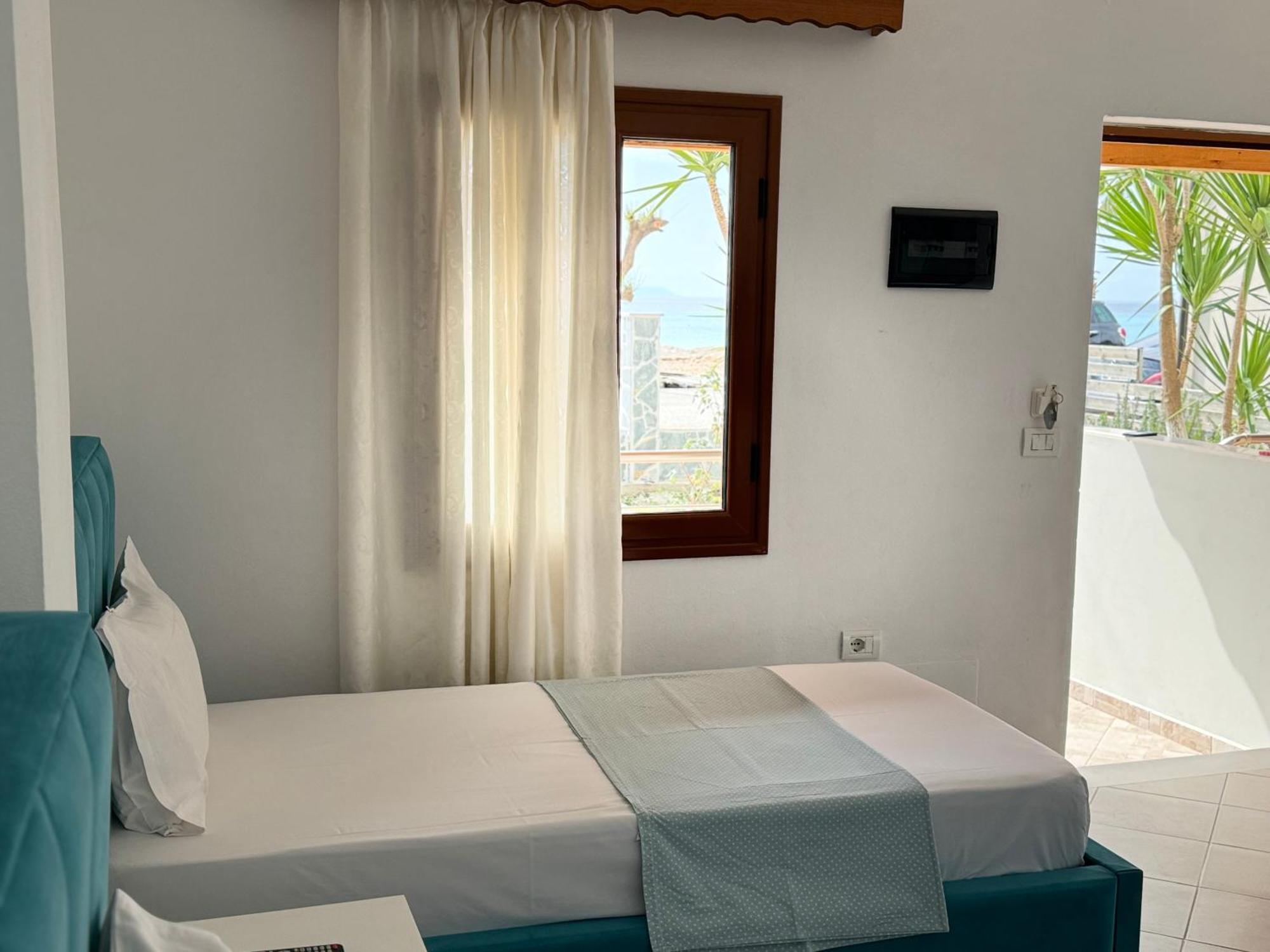 Ionian View B&B Хімара Номер фото